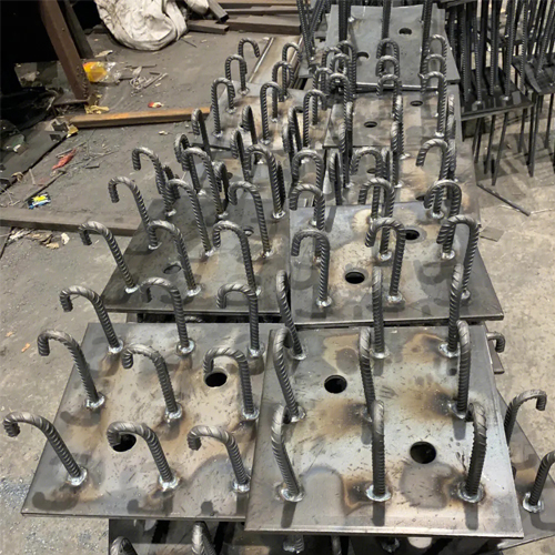 图纸中如何确定衡阳预埋件的位置？